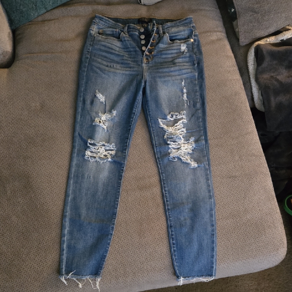 Judy Blue Distressed Skinny Jeans - Medium Blue